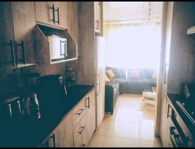 2 BEDROOM TOWNHOUSE FOR SALE IN PROTEA GLEN